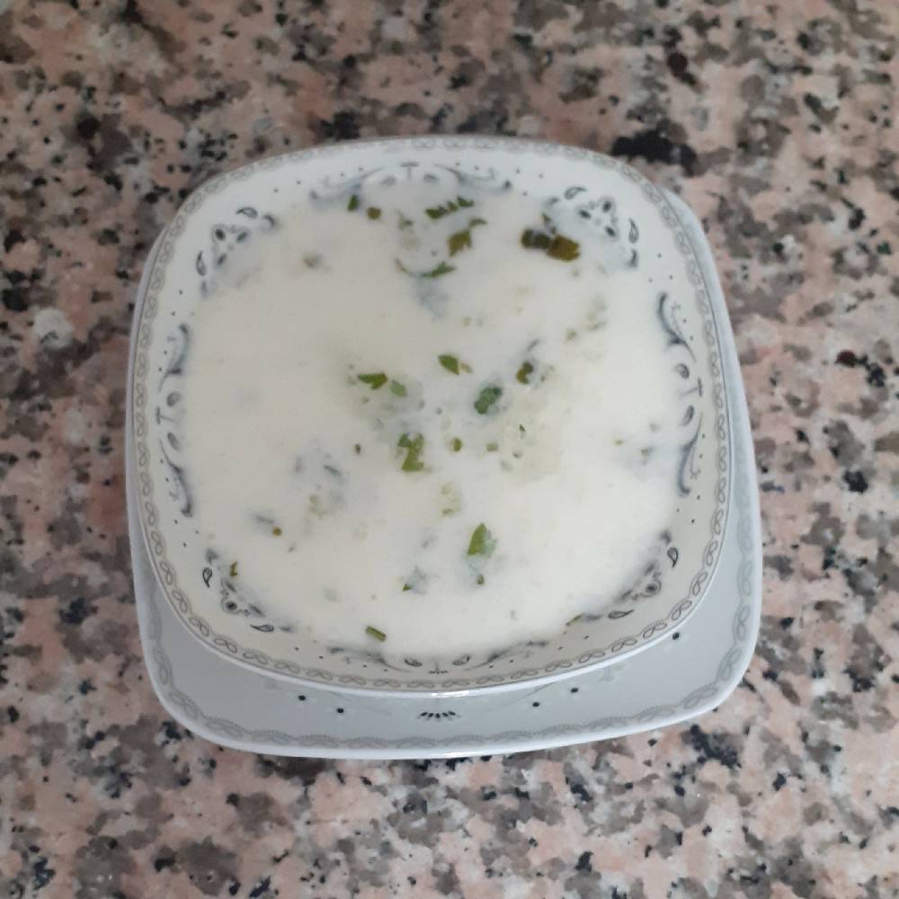 Sarimsakli yoğurt çorbası